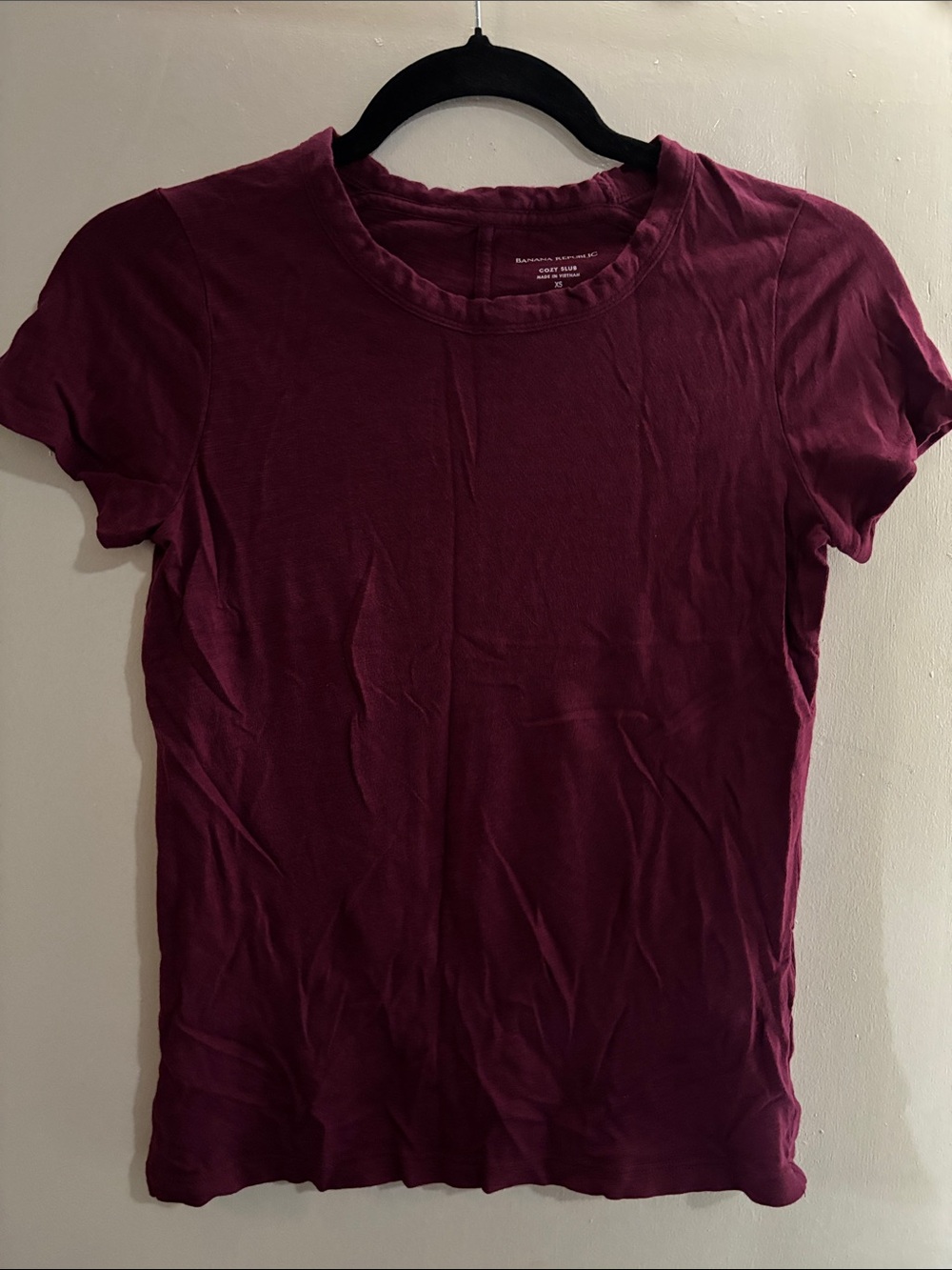 Banana Republic Women's Short Sleeve Tee - Burgundy Plum